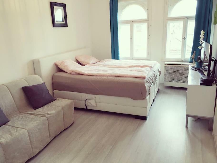 Queen Bed Central Будапеща Екстериор снимка